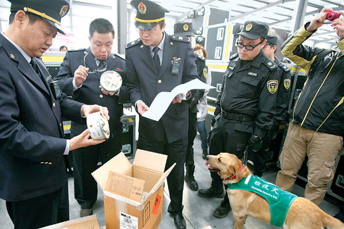 上海自貿(mào)區(qū)對四類高風(fēng)險物品檢驗嚴格