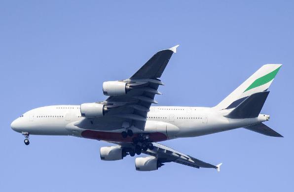 英國空運價格的變動受到了哪些因素的影響？